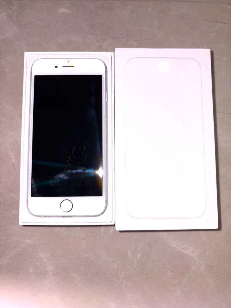 エ*狼様 iPhone６　ドコモ　docomo 64GB バッテリー100%