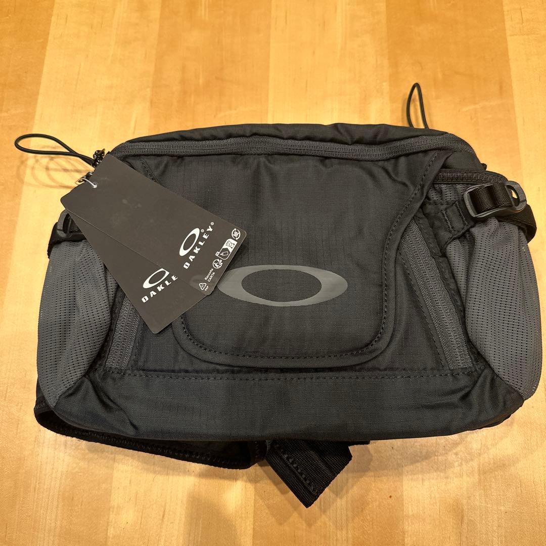 新品未使用 オークリー Seeker Traverse Rc Hip Pack