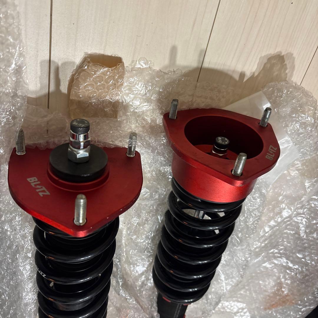 Y51フーガ HV37 スカイラインハイブリッド BLITZ ZZR 車高調