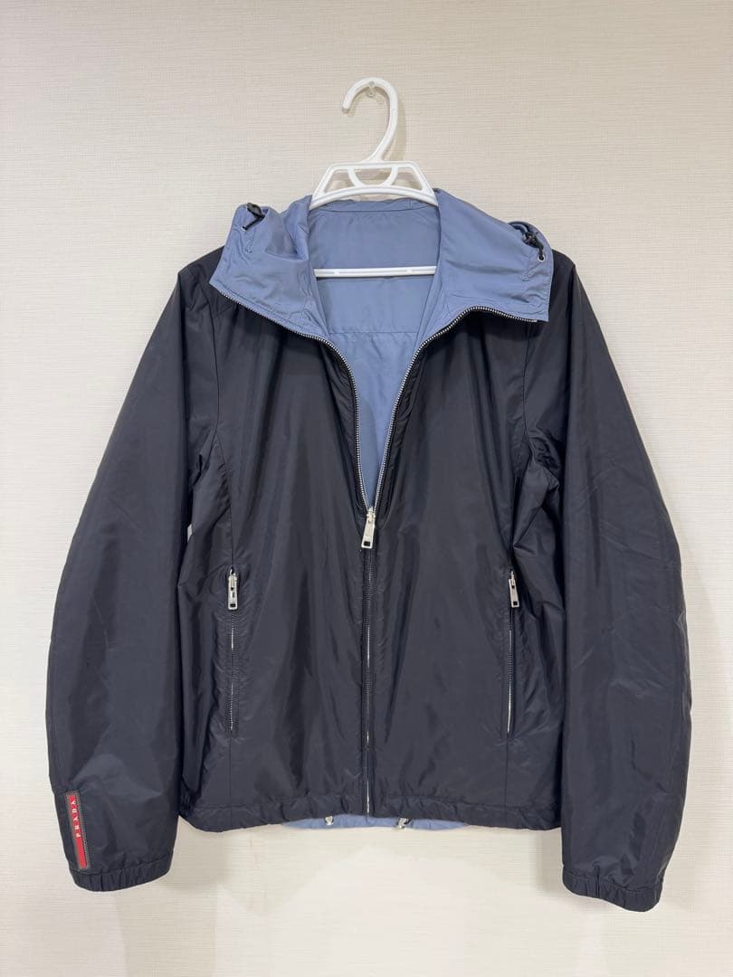プラダ　リバーシブル　ナイロン　パーカー　美品