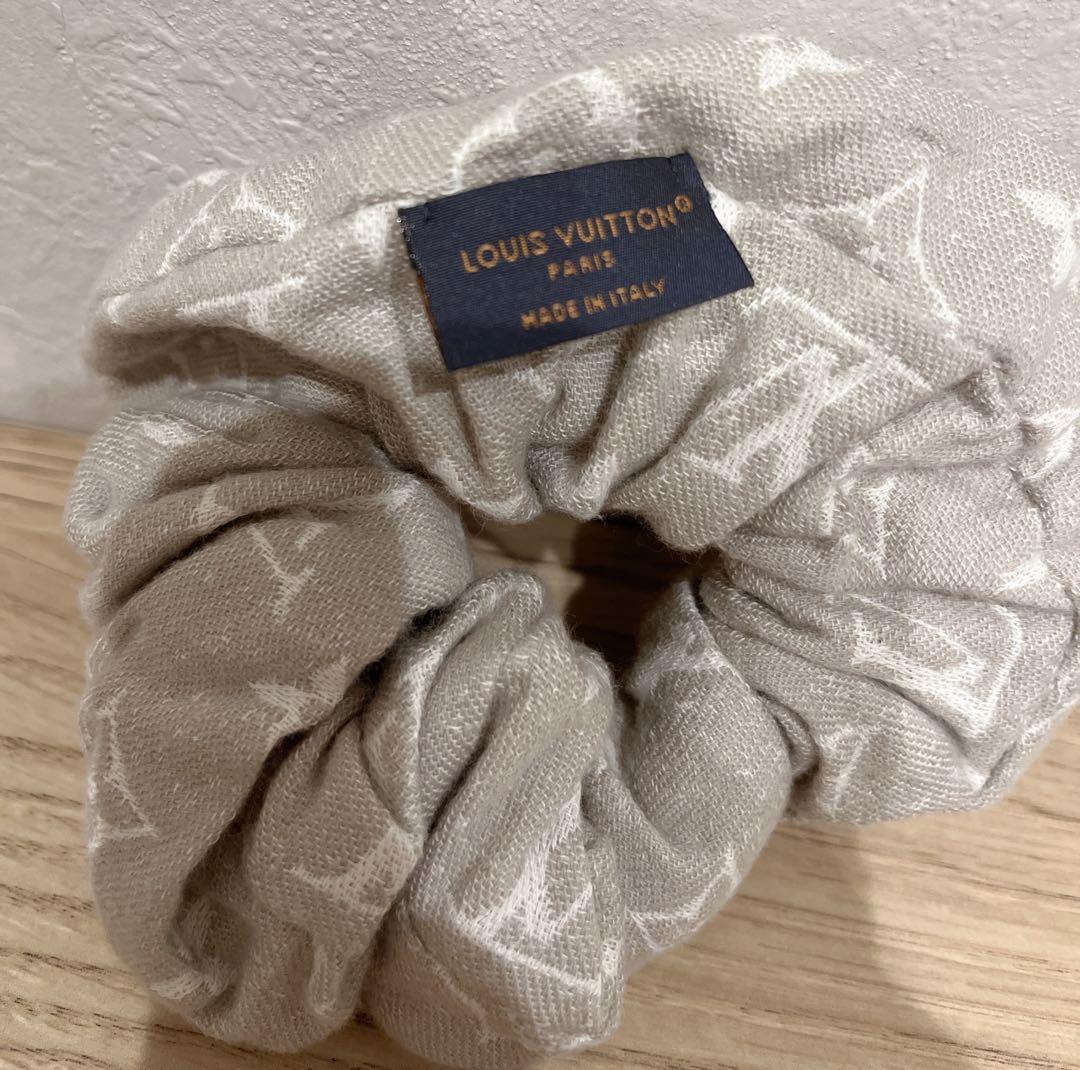 ルイ・ヴィトン シュシュ