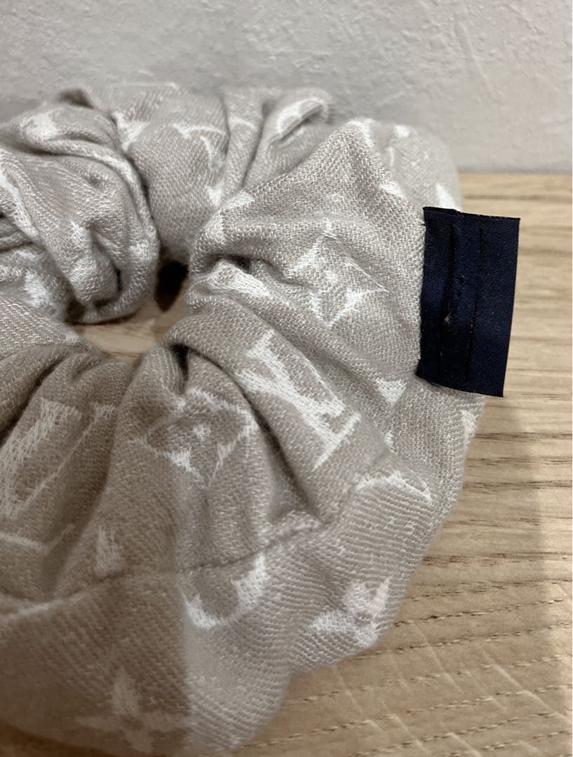 ルイ・ヴィトン シュシュ