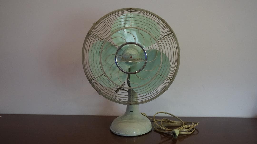 三菱電機　レトロ扇風機　薄セージ色　お値下げします