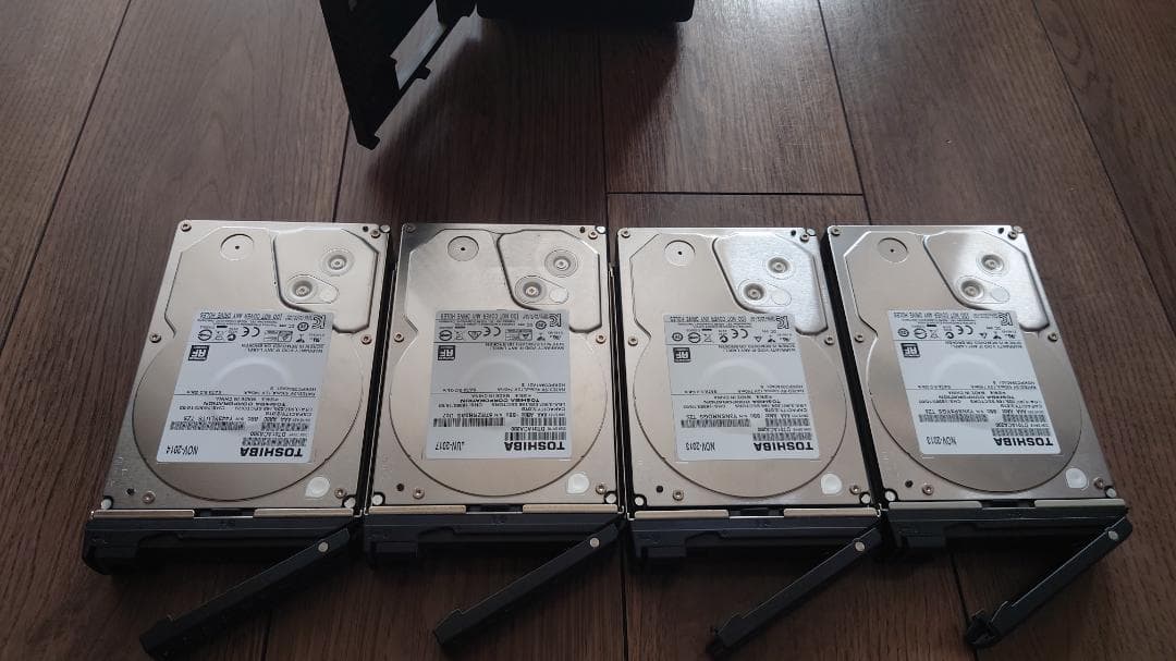 外付けハードディスク・ドライブ NETGEAR ReadyNAS214 (4Bay)