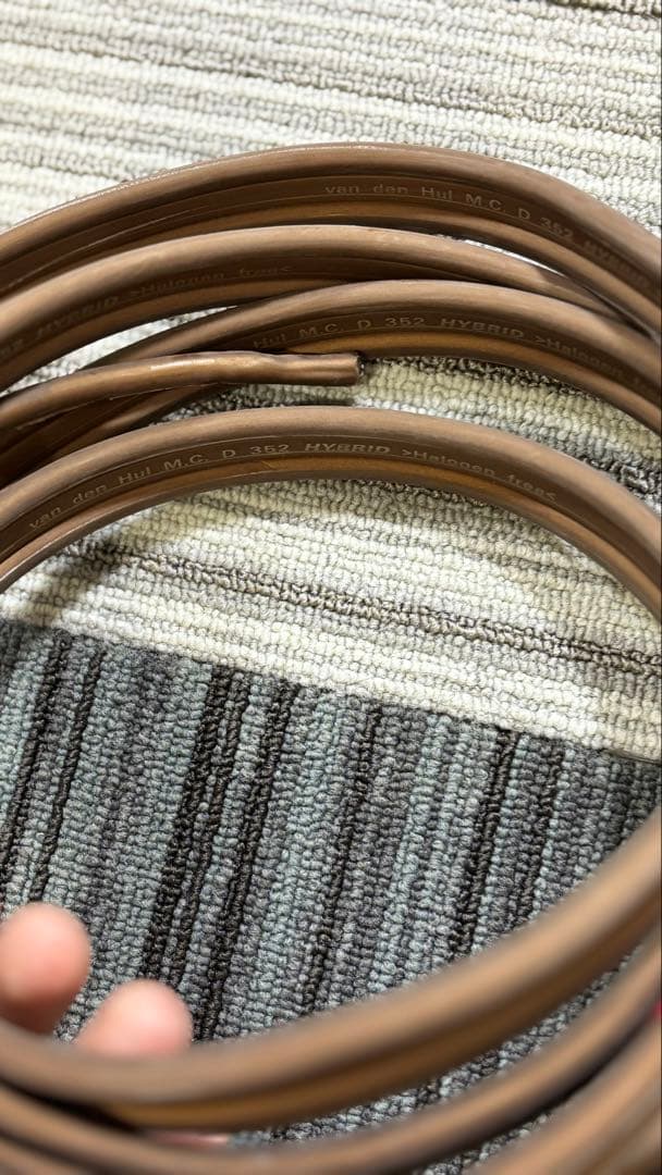 スピーカーコードVAN den HUL M.C.D352 HYBRID