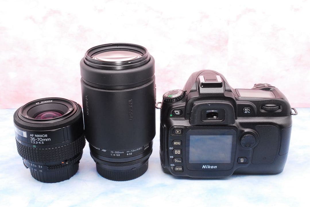 ☆お手頃価格☆Nikon D50☆一眼レフカメラ☆超望遠レンズ付Wレンズ