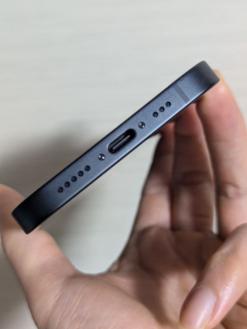 未使用に近い IPhone 16e 128GB ブラック（日本版）