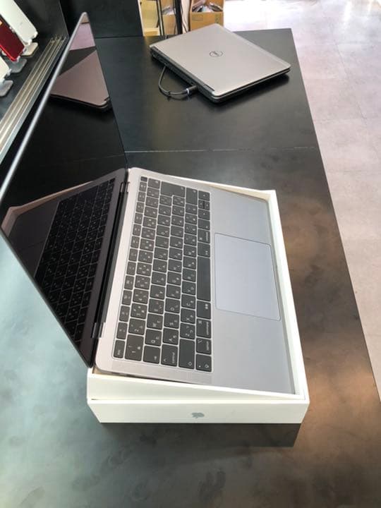 MacBook本体 MacBook Air ( Retina,13-inchi, 2018)