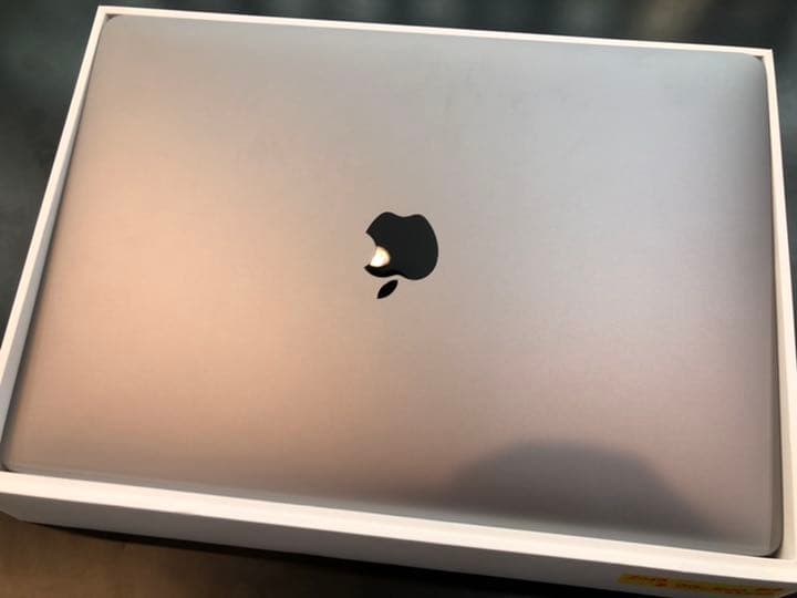 MacBook本体 MacBook Air ( Retina,13-inchi, 2018)