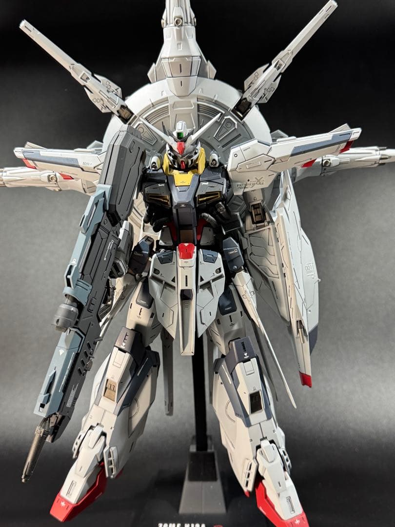 【塗装済み完成品】　MG 1/100 プロヴィデンスガンダム