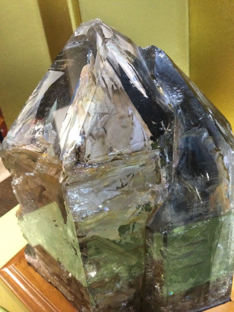 モリオン虹入りスーパーファントム、激レア、極上品モリオン原石　観賞石