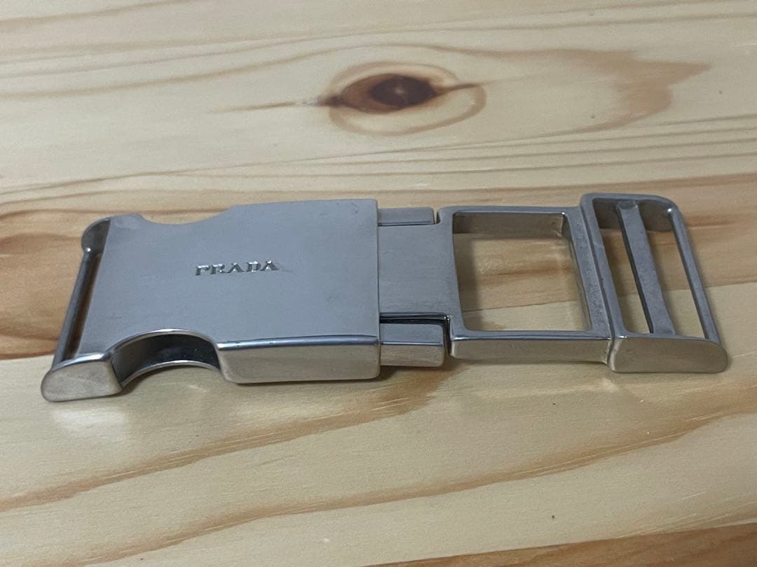 美品PRADA 貴重 ベルトバックル