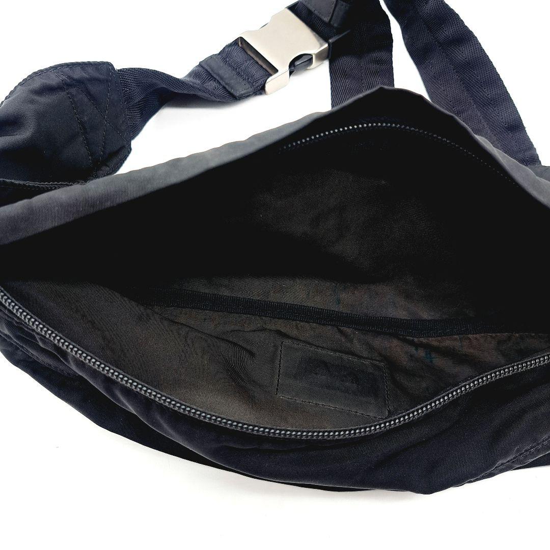 PRADA ウエストポーチ　ボディバッグ 　三角ロゴプレート　ナイロン　ブラック