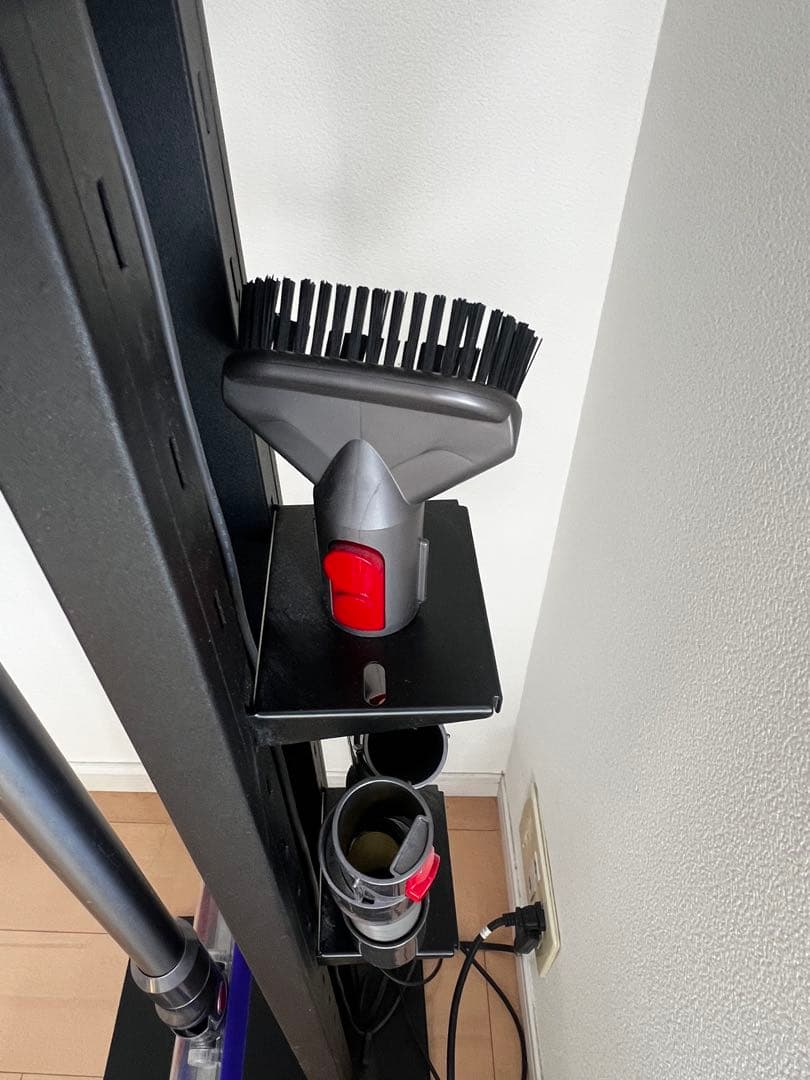 さくらんぼ　ダイソン Dyson V8 Slim Fluffy SV10