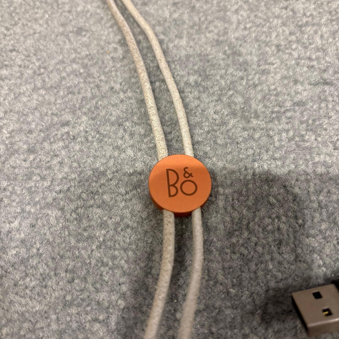 バング&オルフセン Beoplay A1 ワイヤレススピーカー