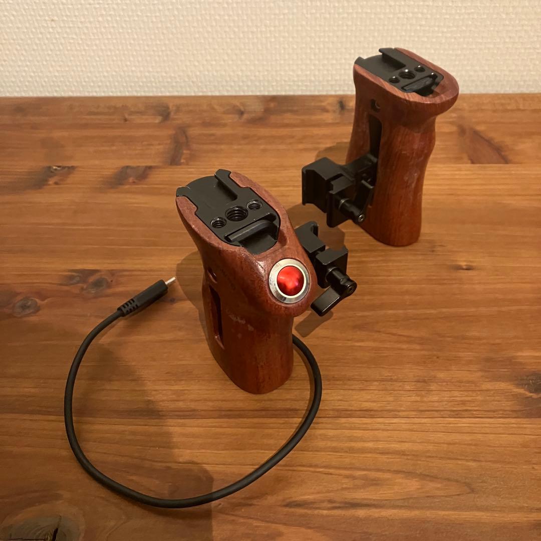 【廃盤】SmallRig RECボタン付きサイド木製ハンドル 2934