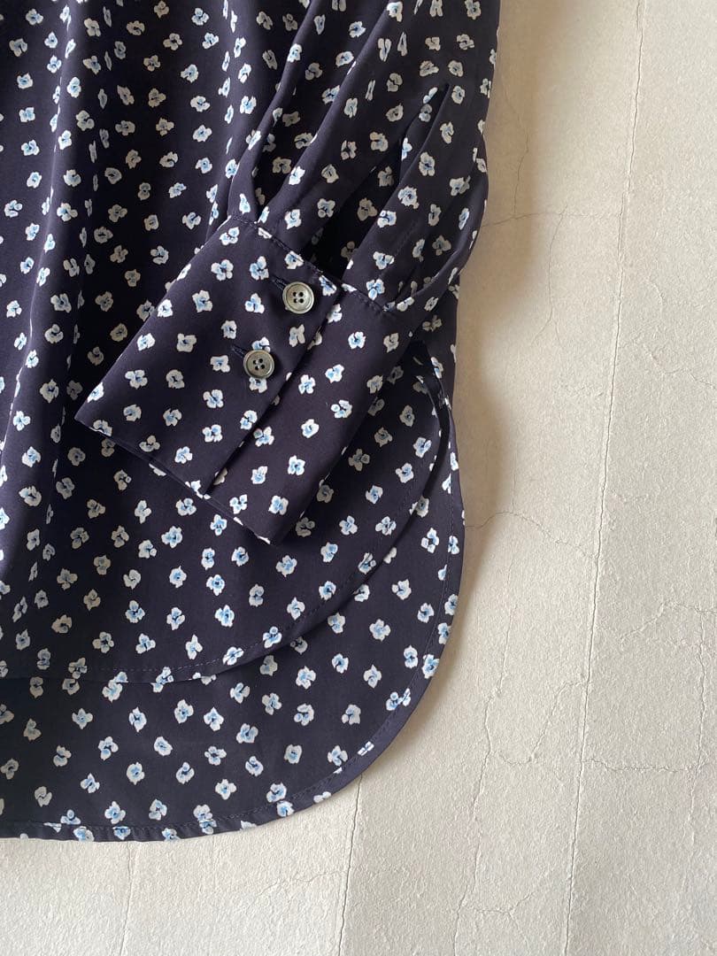 トゥモローランド TOMORROWLAND 小花柄とろみノーカラーブラウス