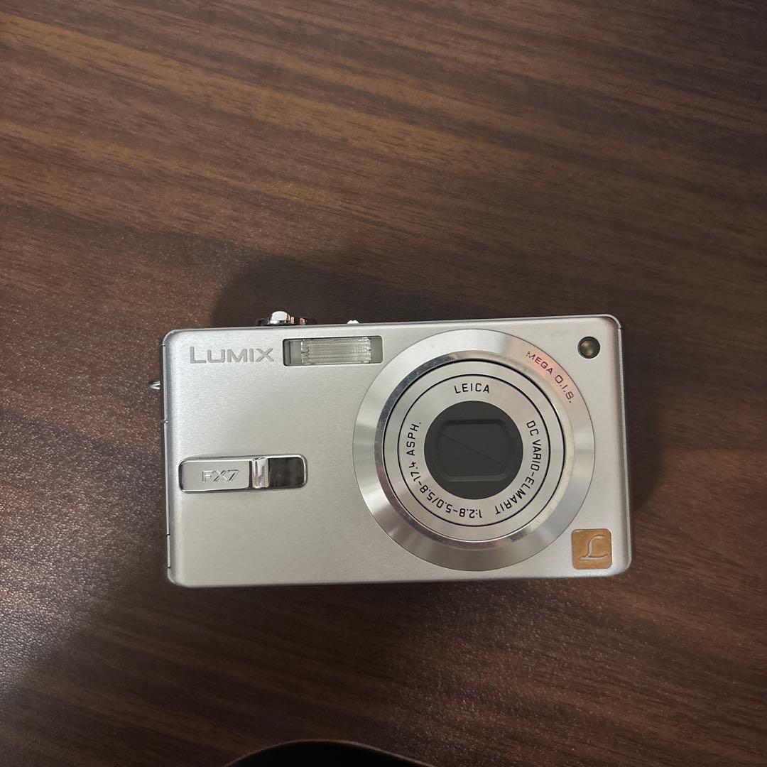 LUMIX コンパクトデジタルカメラ FX7