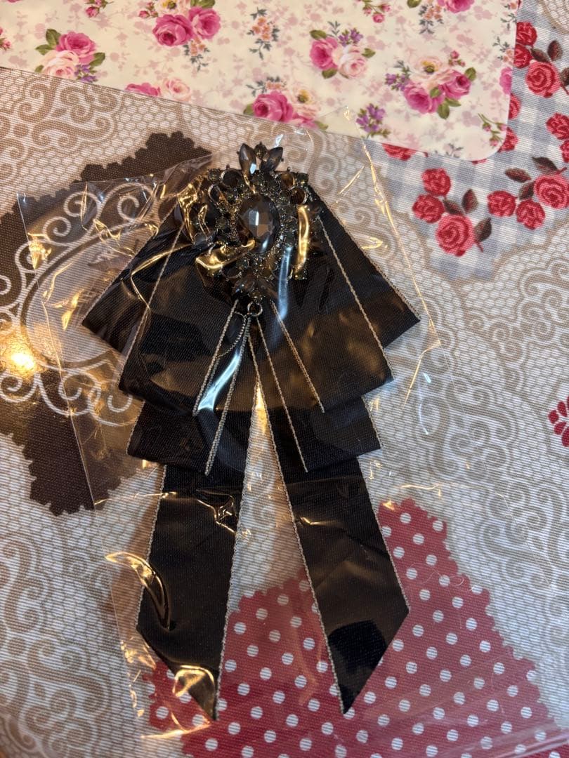 フリル付き黒ロングワンピース