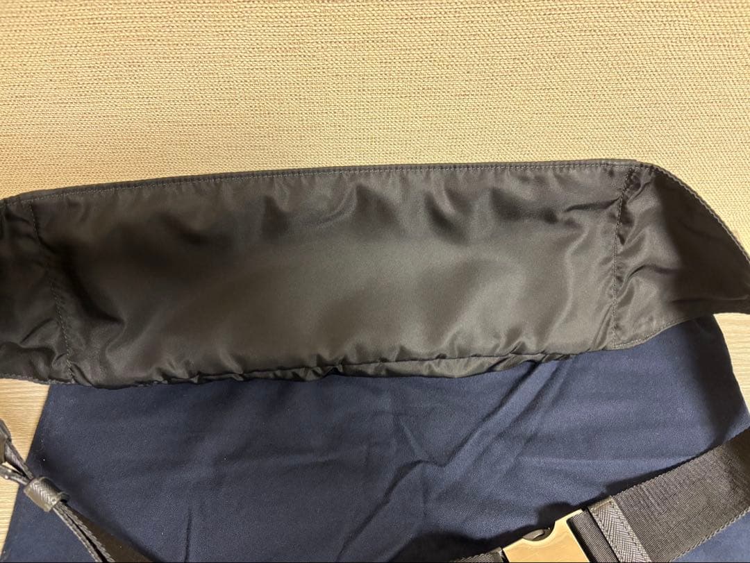 ★美品★PRADA ブラック ボディバッグ