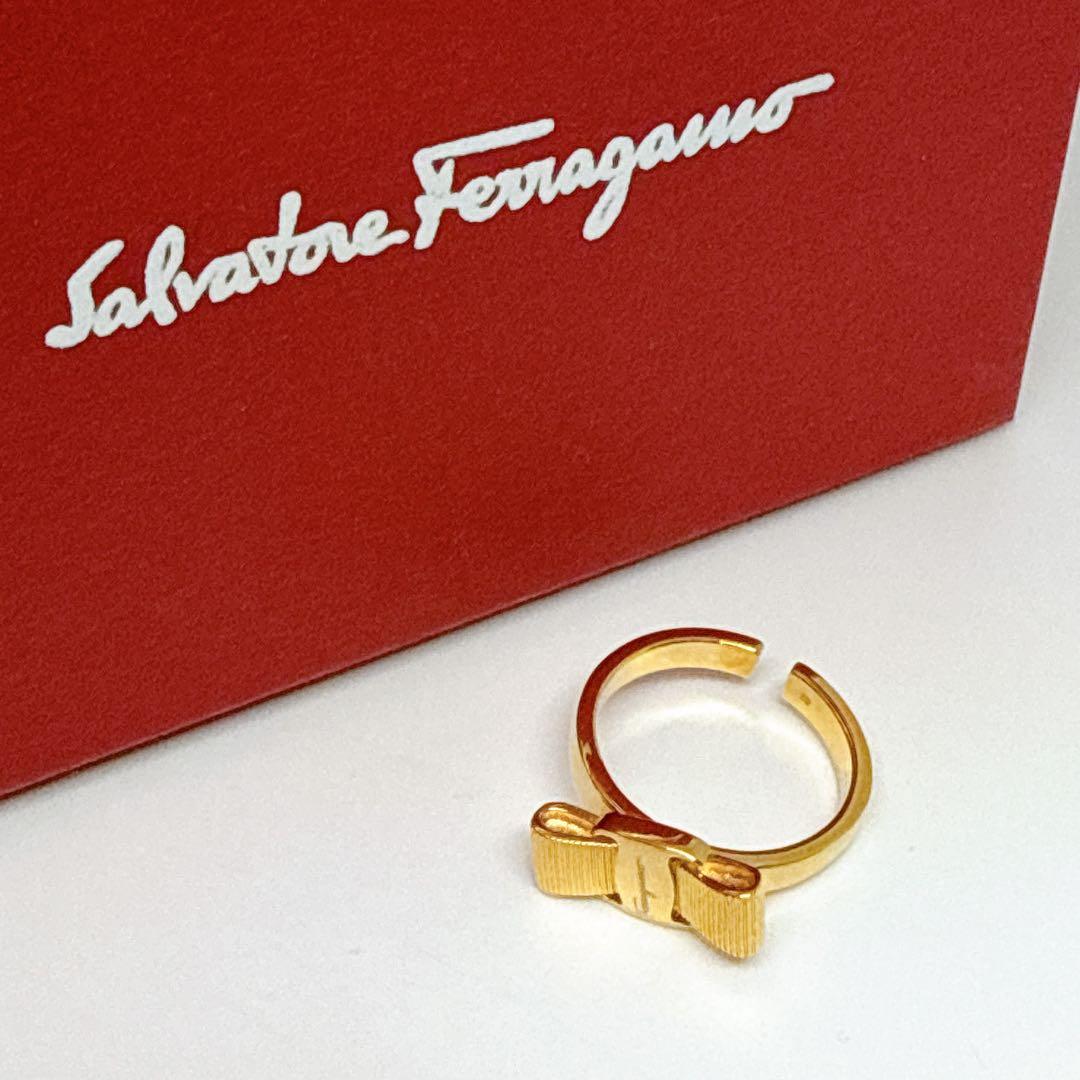 【12号 美品 付属品付】FERRAGAMO ヴァラ リボン リング ゴールド