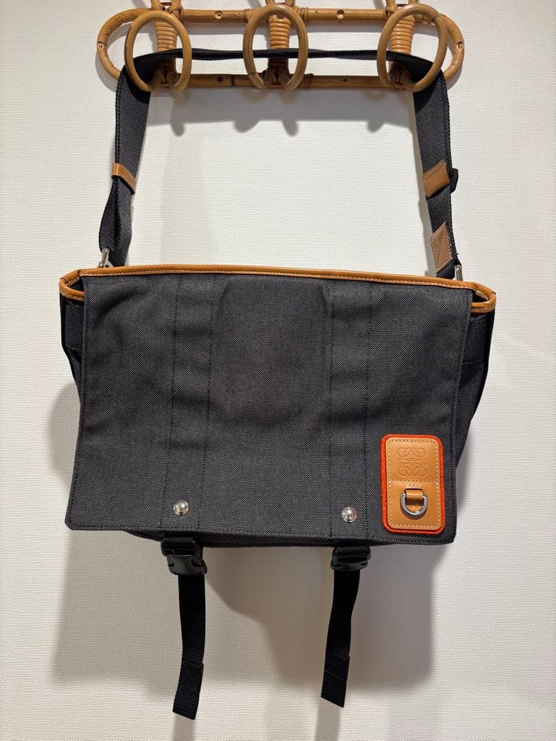 【美品】ロエベ　メッセンジャーバッグ　アイ　ネイチャー　デニム　アナグラム