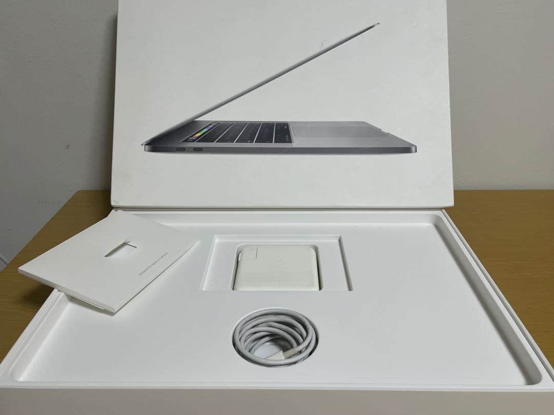 美品　MacBook Pro Retina 15インチ　バッテリー100%