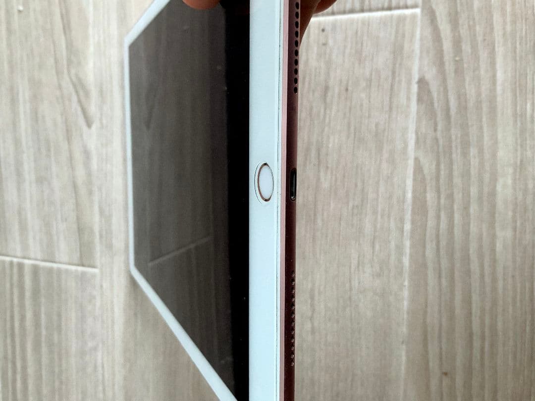 iPad本体 iPad Pro 9.7 Wi-Fi+Cellular 32GB A1674