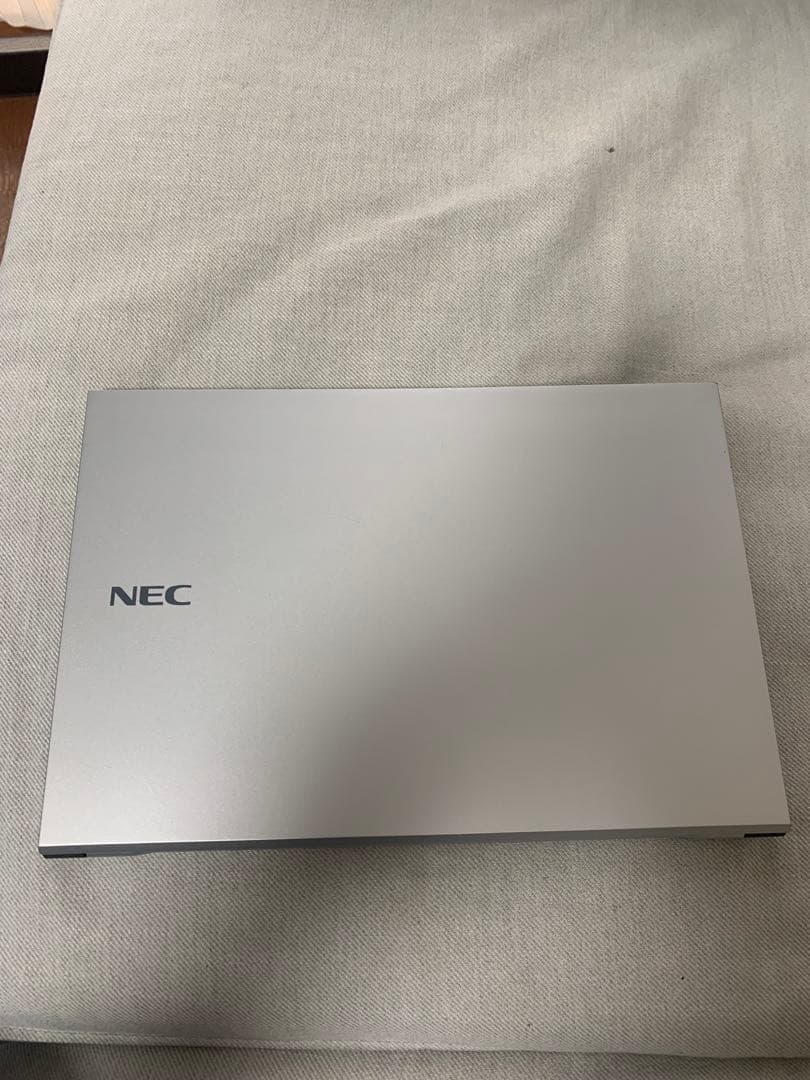 Windowsノート本体 NEC PC-LZ650NSS LaVie Z
