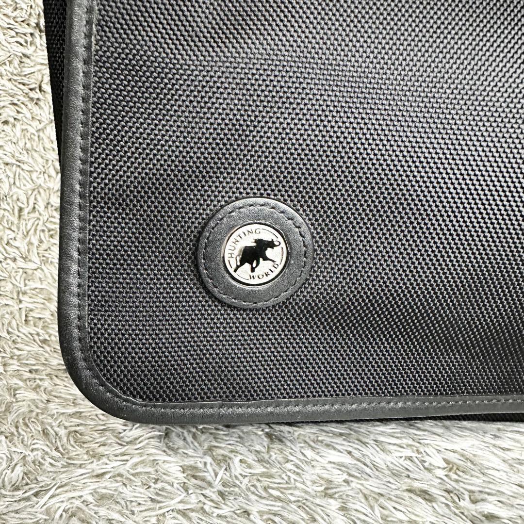 ハンティングワールド　メッセンジャーバッグ　レザー　キャンバス　黒　ショルダー
