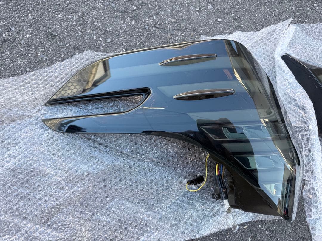 【Y】ヴァレンティ　30ヴェルファイア前期　テールランプ