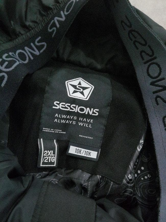 美品 23/24モデル SESSIONS スノーボードウエア 上下セット 2XL