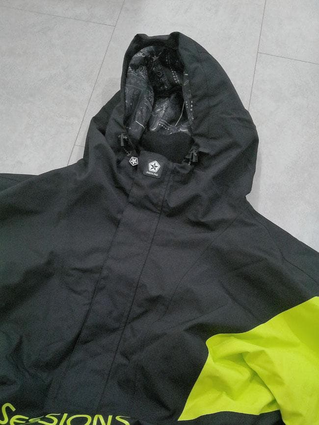 美品 23/24モデル SESSIONS スノーボードウエア 上下セット 2XL