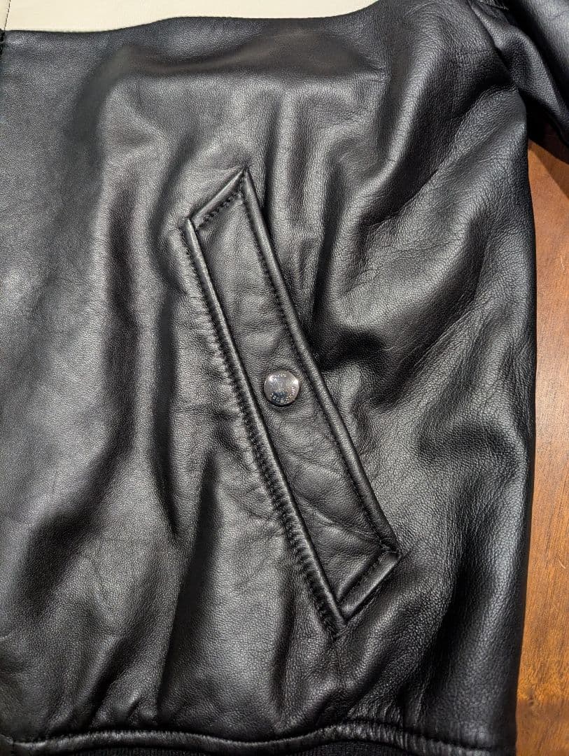 HUGO BOSS レザー ジャケット ボンバーネック 黒 白 48 MA1