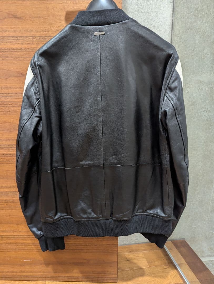 HUGO BOSS レザー ジャケット ボンバーネック 黒 白 48 MA1