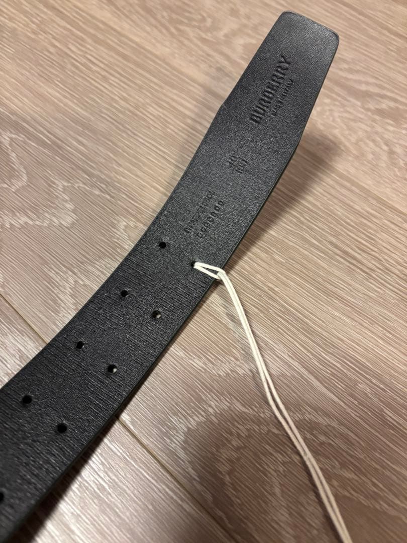 BURBERRY 牛革ベルト　リバーシブル