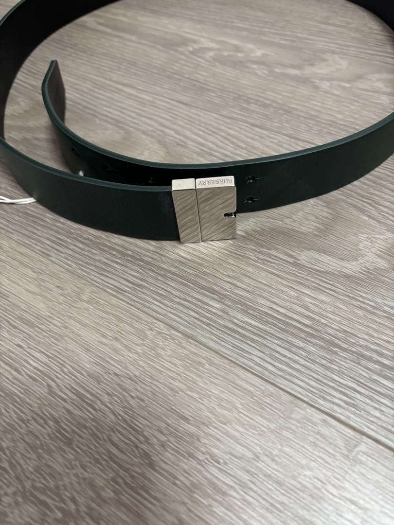 BURBERRY 牛革ベルト　リバーシブル