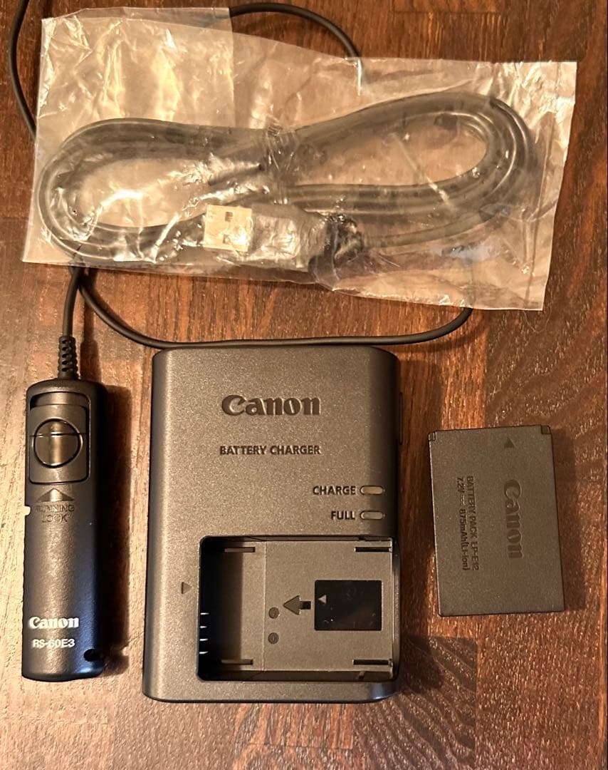 Canon 一眼レフカメラ　kiss x7 ダブルズームキット