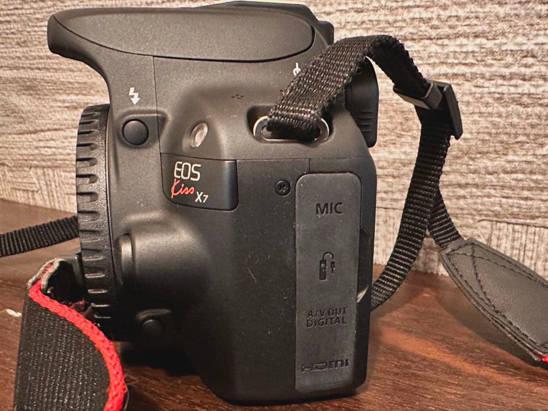 Canon 一眼レフカメラ　kiss x7 ダブルズームキット