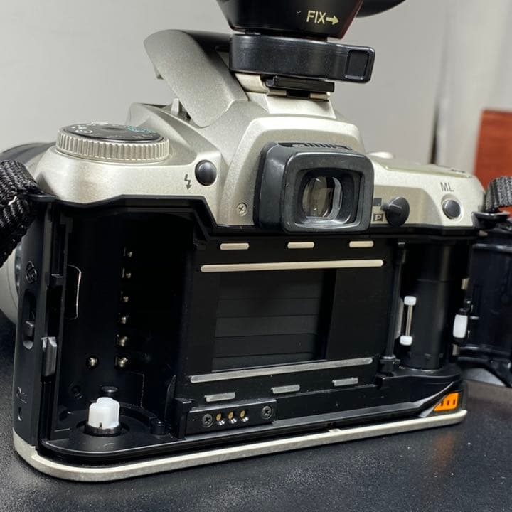 ペンタックスMZ-7 レンズ2本 ストロボ付き