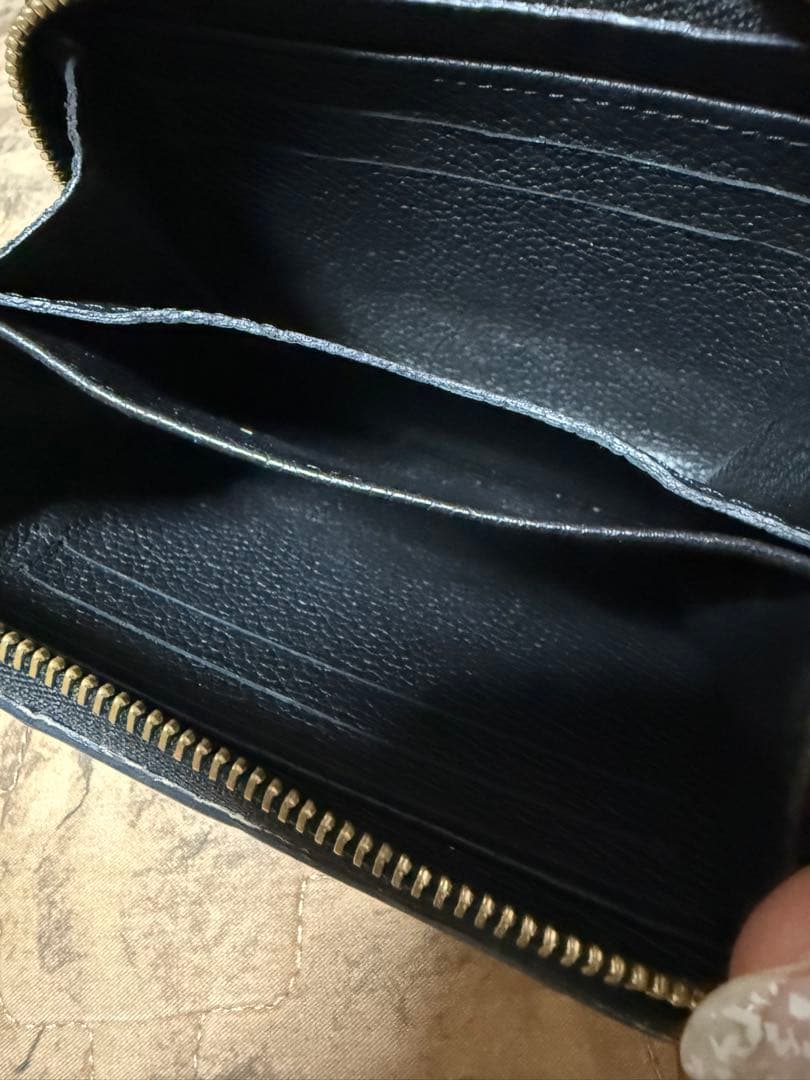 最終値下げルイヴィトンアンプラントジッピーパースノワール　ブラック小銭入れ