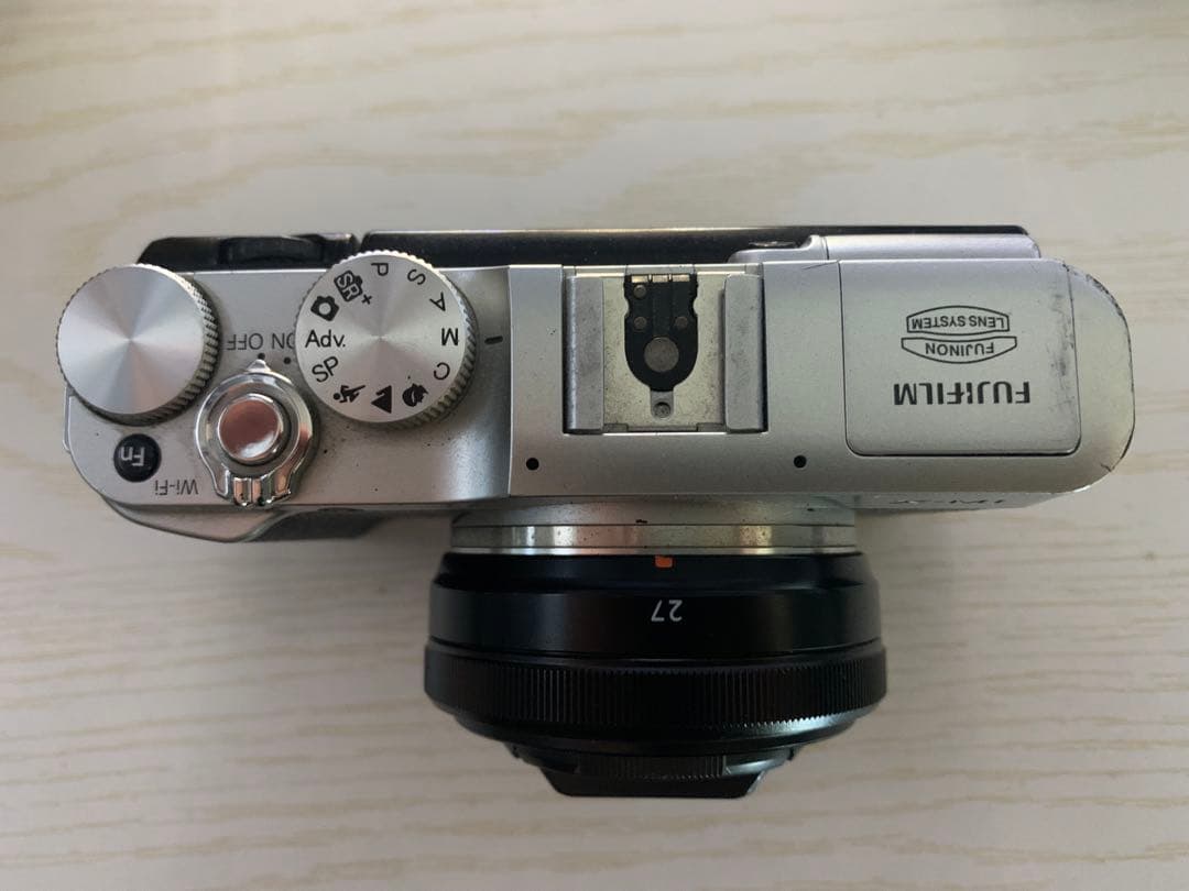 x-m1 fujifilmミラーレスカメラ　マクロ撮影可能（MCEX-16付き）