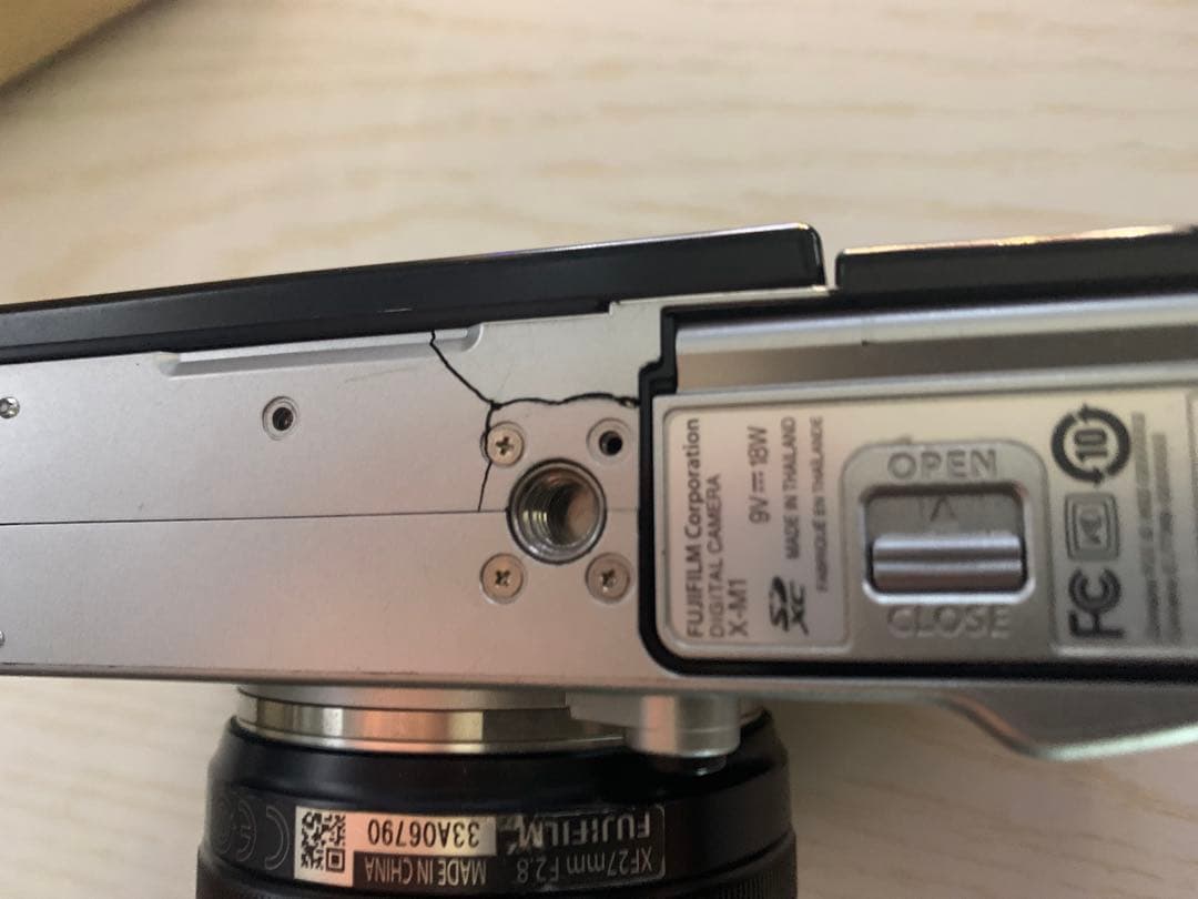 x-m1 fujifilmミラーレスカメラ　マクロ撮影可能（MCEX-16付き）