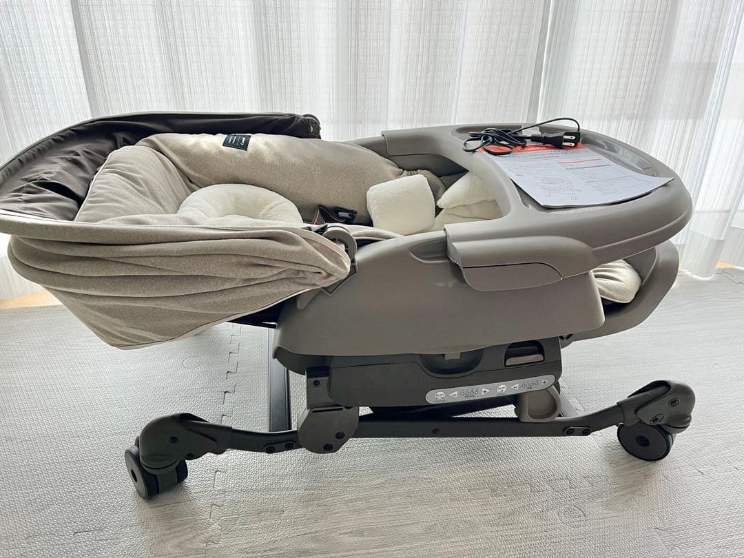 【美品】電動!!コンビ ネムリラAUTO SWING BEDi EG