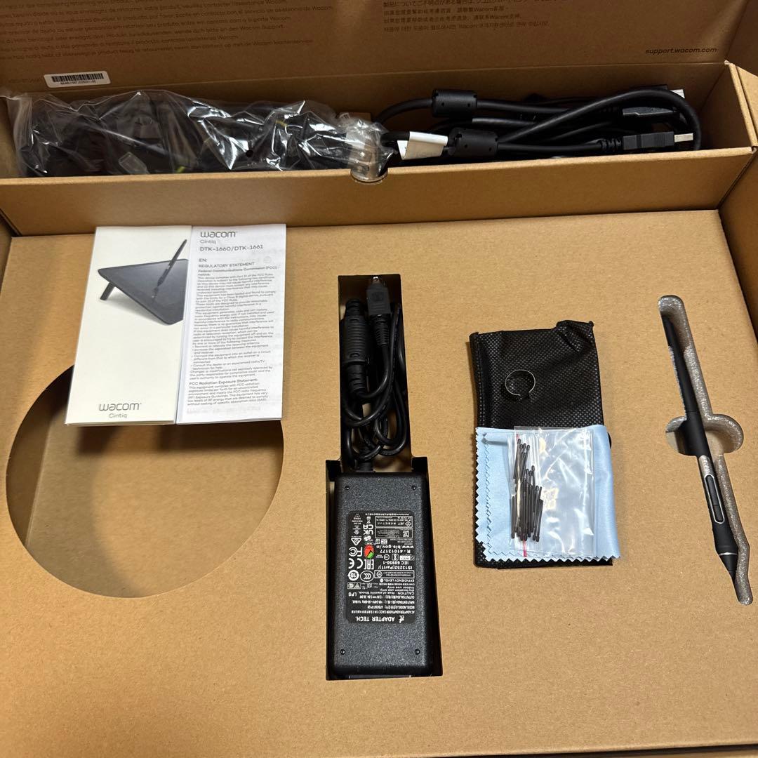 Wacom Cintiq 16 液晶ペンタブレット　付属品あり