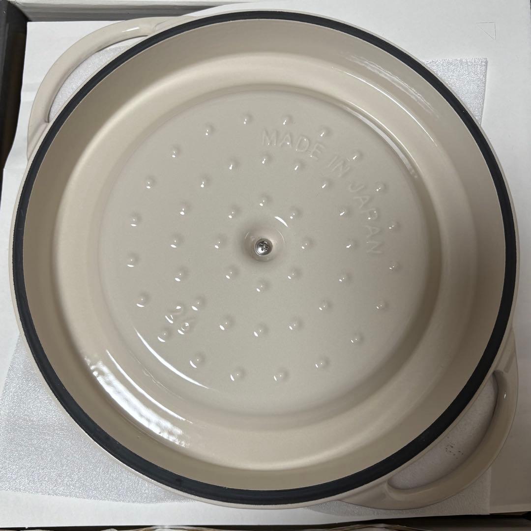 ☆未使用☆VERMICULAR バーミキュラ オーブンポットラウンド26cm