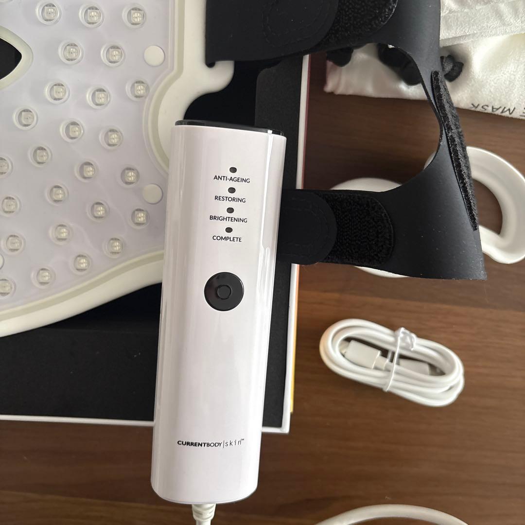 CURRENTBODY LEDフェイスマスク