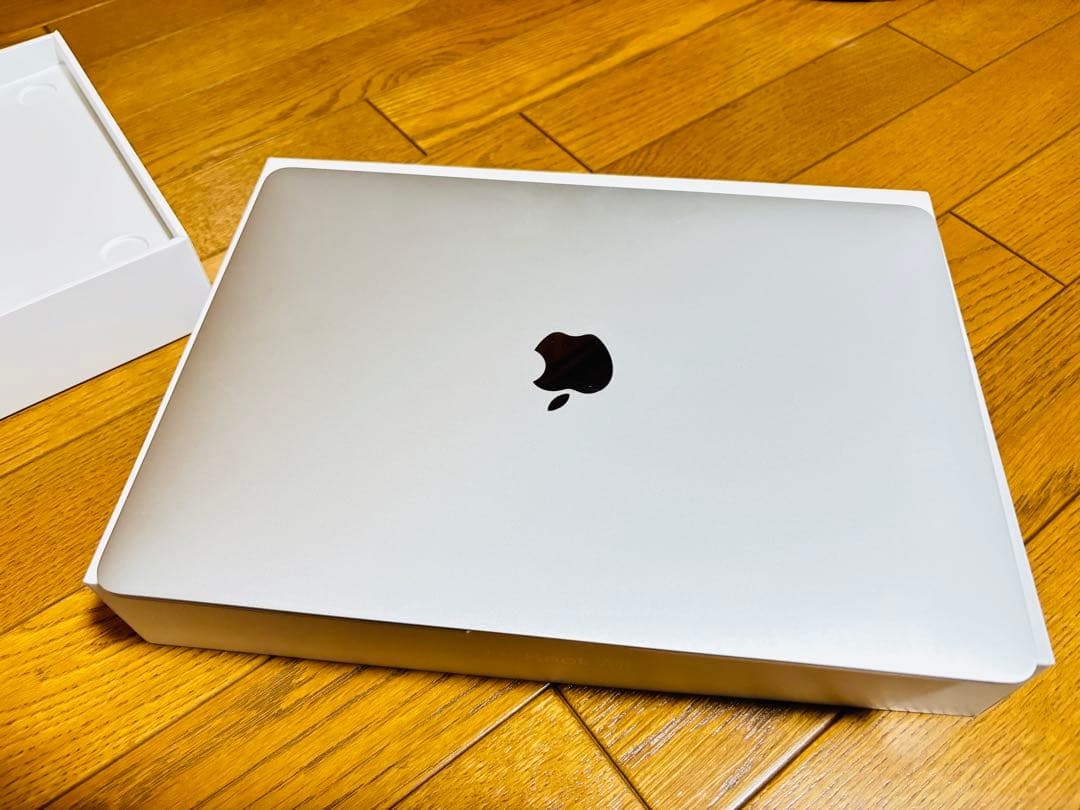 【美品！】MacBook Air 13インチ M1 16GB／512GB