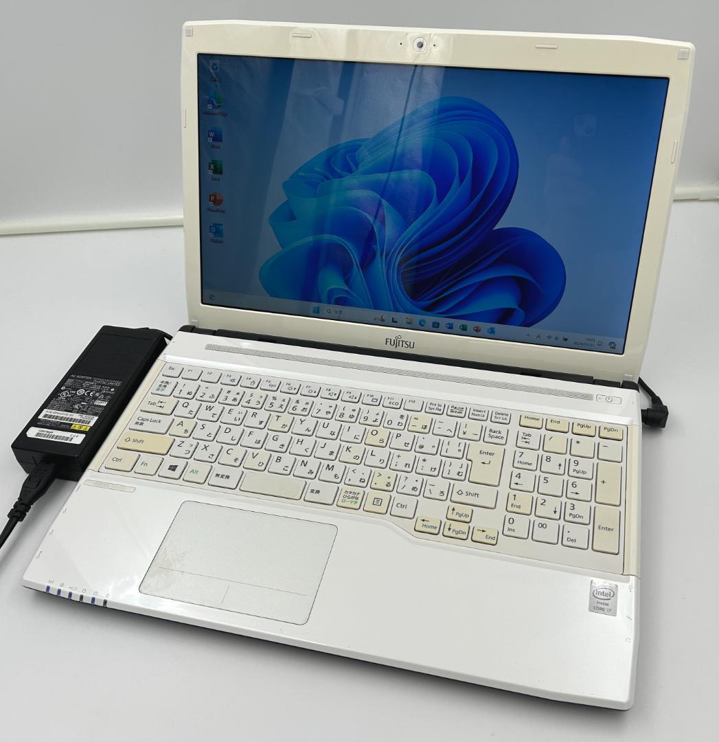 ノートパソコン windows11 オフィス付き core i7 AH53/MW