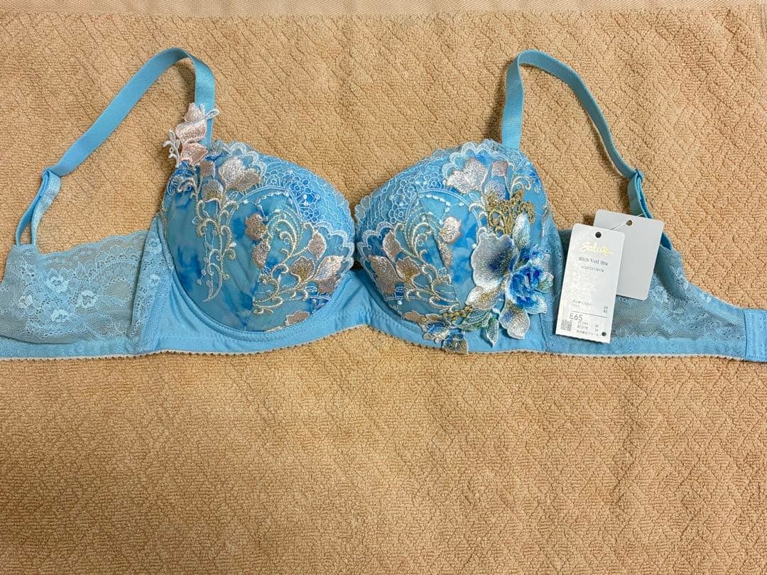 サルート ブラジャーショーツセット E65 タグ付き